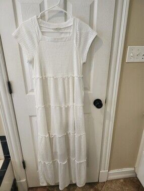 Listicle White Tiered Maxi Dress